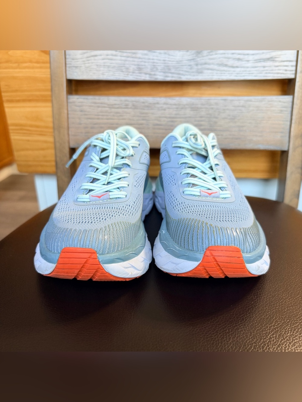 HOKA Women's Bondi 7 in the Blue Fog/Blue Glass colorway sz 7.5 - Picture 3 of 11